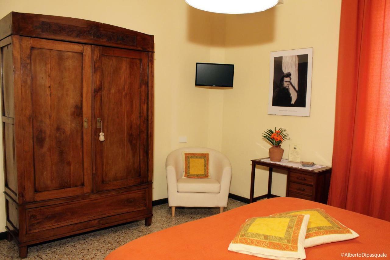 Bed and Breakfast La Sosta Fuori Stazione Brescello Esterno foto