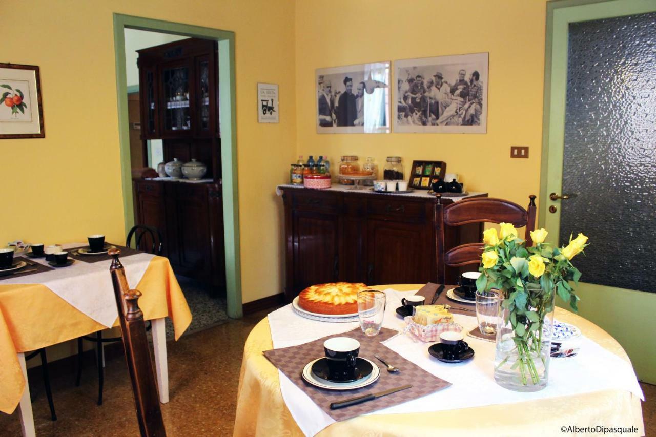 Bed and Breakfast La Sosta Fuori Stazione Brescello Esterno foto
